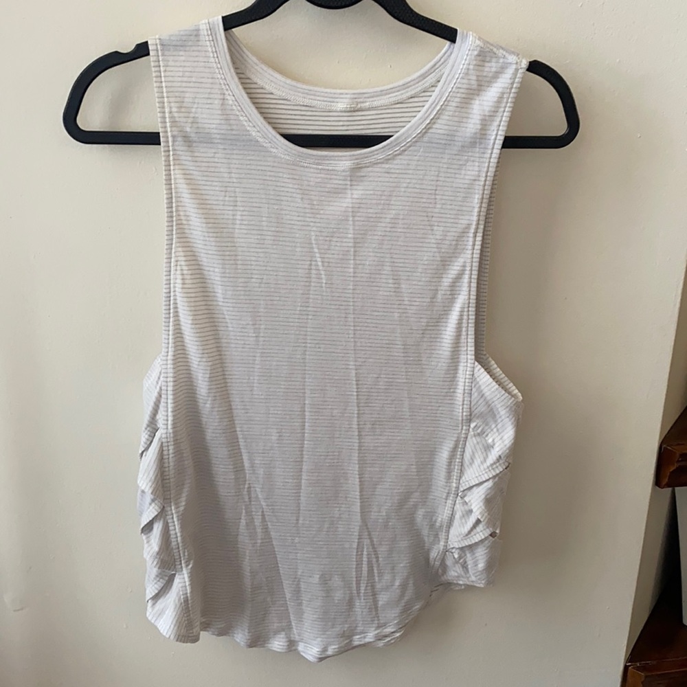 Lululemon tank top